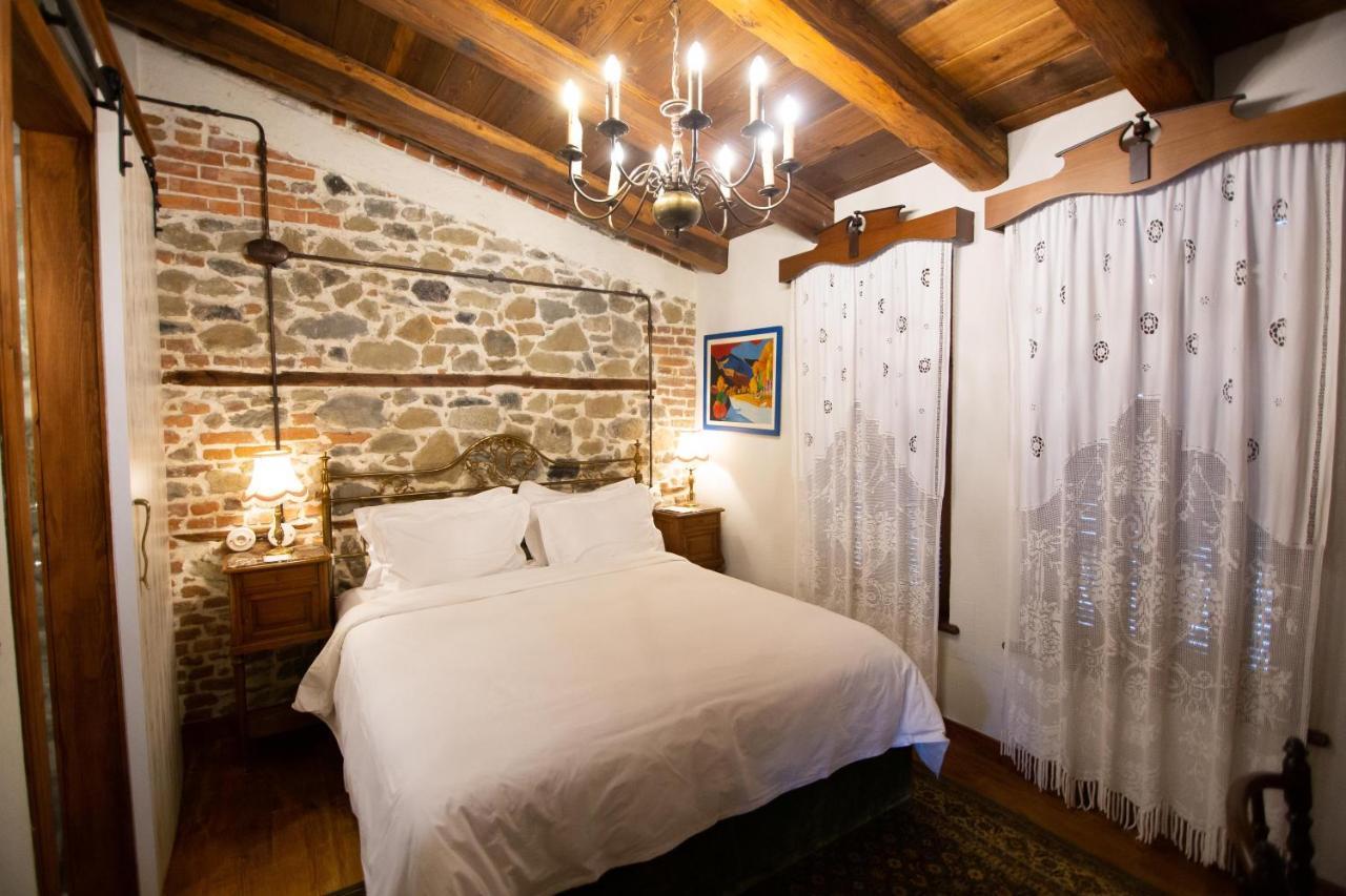 Vila Ebel Hotel Pool & Spa Korce Bagian luar foto