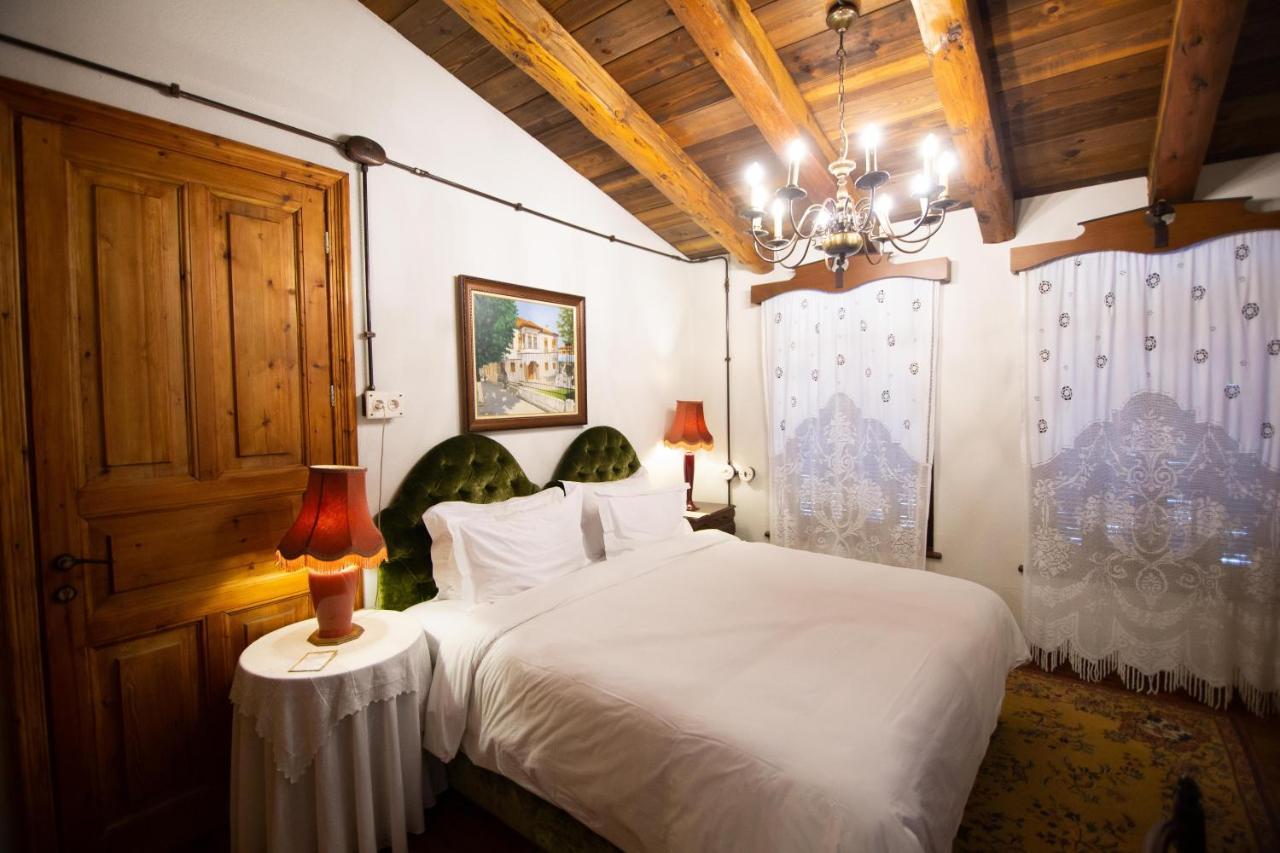 Vila Ebel Hotel Pool & Spa Korce Bagian luar foto