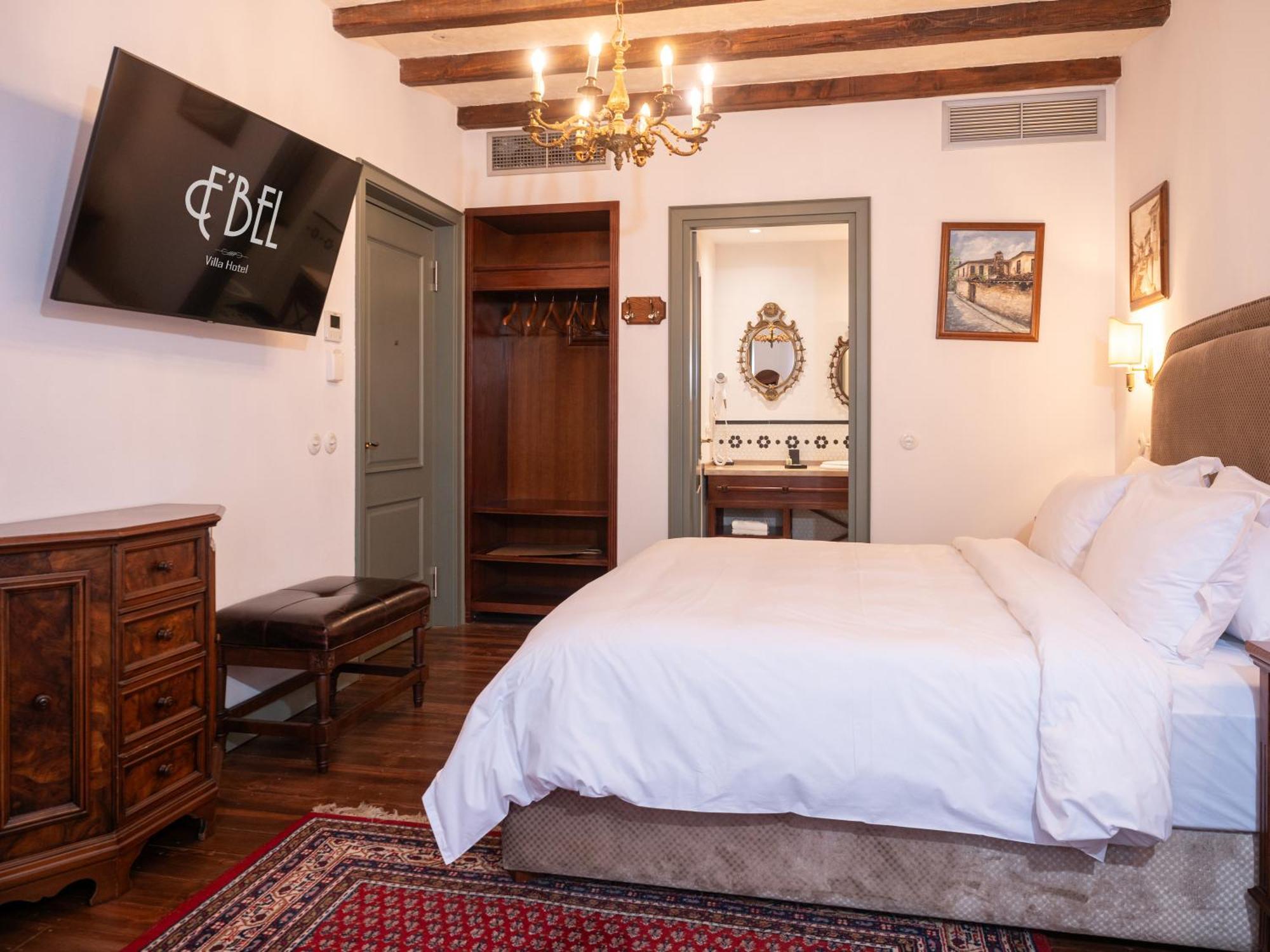 Vila Ebel Hotel Pool & Spa Korce Bagian luar foto